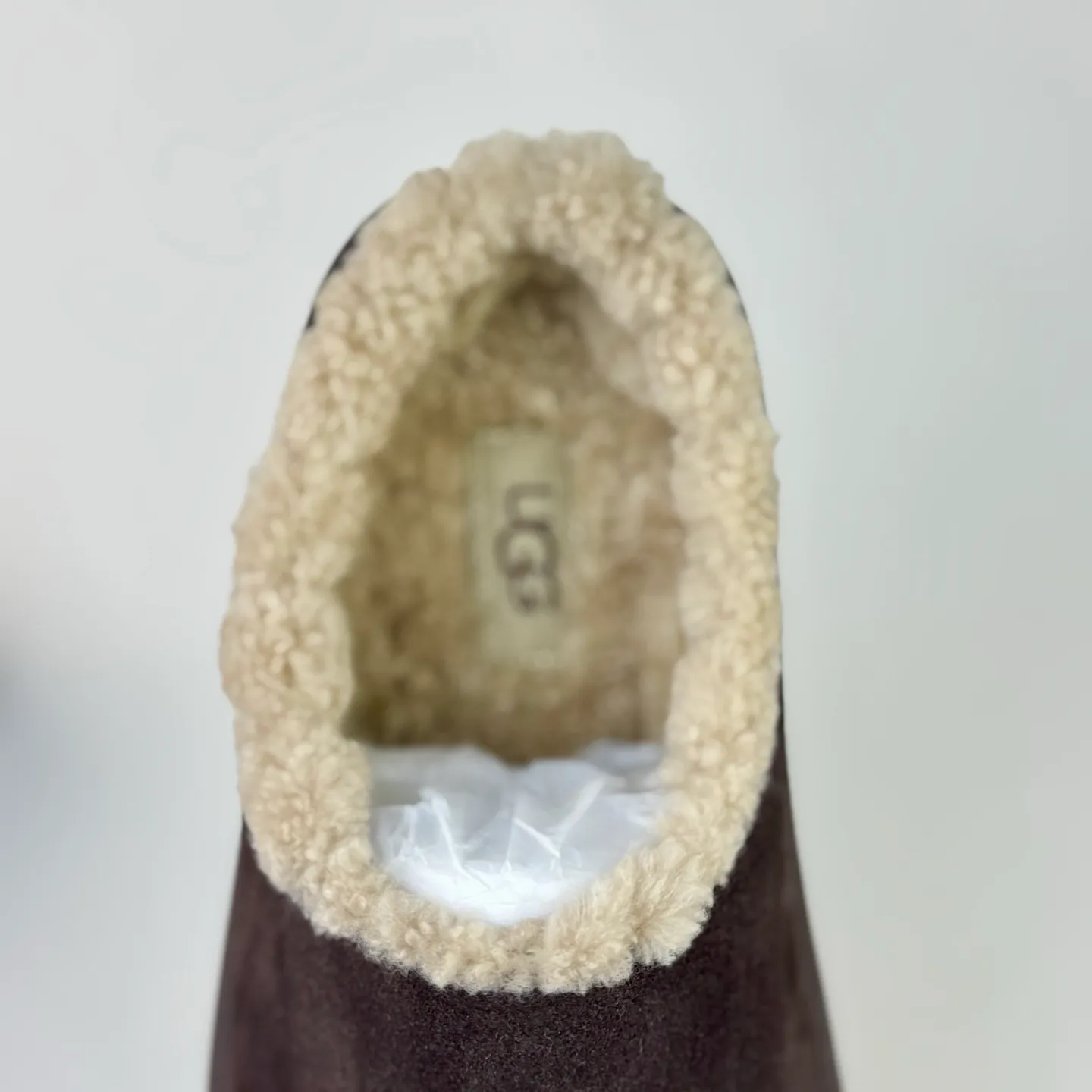 Wanding‼ ️Thick-soled Little Potato 💰480 Xiaohongshu’s popular UGG Little Potato UGG Muller Slippers #All shoes are made of ZP same factory Longfeng A-grade Australian imported sheepskin brand OEM production line fully follows the ZP process flow OEM original pattern maker Adheres to the principle of no original shoes and no development selection Pay attention to every detail The most authentic version on the market Size: 35 36 37 38 39 40